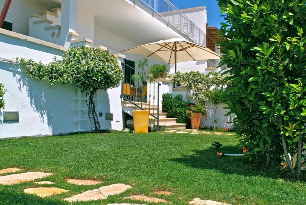 Leukasia مارينا دي بيسكولوس المظهر الخارجي الصورة